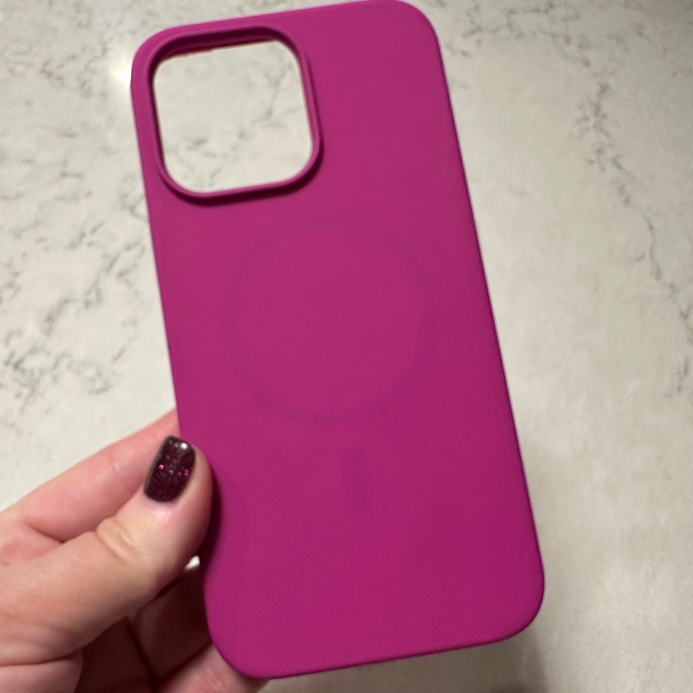 iPhone 14 pro max silicone MagSafe case, new!